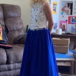Pageant Gown size 8 girls, great shape!